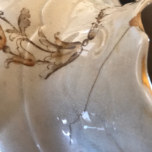 Pitcher & Bowl. Stand included if request - Picture 3 of 3